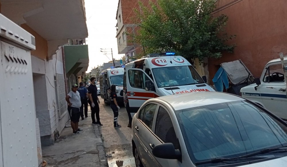 İzmir’de silahlı dehşet! 6’sı çocuk 12 yaralı