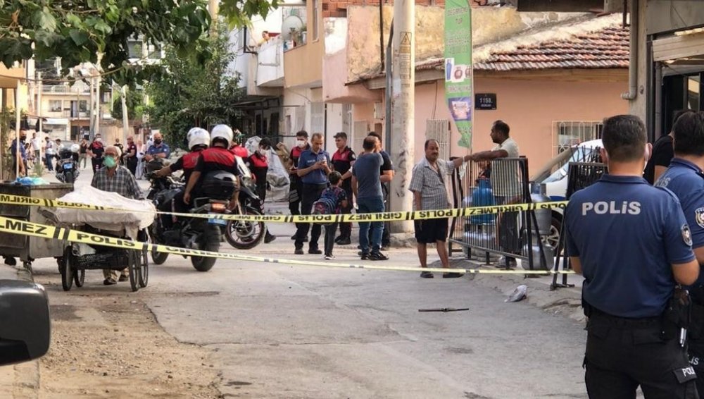 İzmir’de silahlı dehşet! 6’sı çocuk 12 yaralı