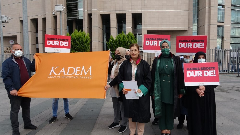 KADEM’den Edremit’teki skandal gösteri hakkında suç duyurusu