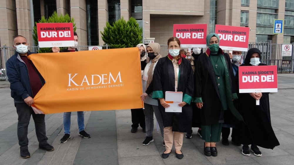 KADEM’den Edremit’teki skandal gösteri hakkında suç duyurusu