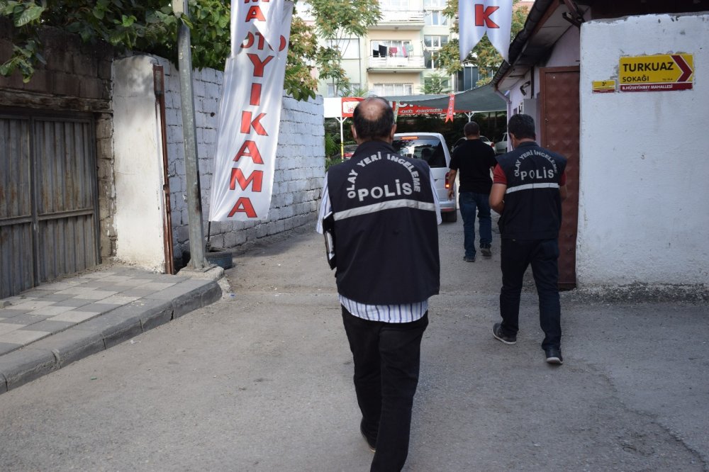 18 yaş altı 20 gencin küfürleşme kavgası kanlı bitti! 15 yaşındaki E.Ö. 3 hastane değiştirdi