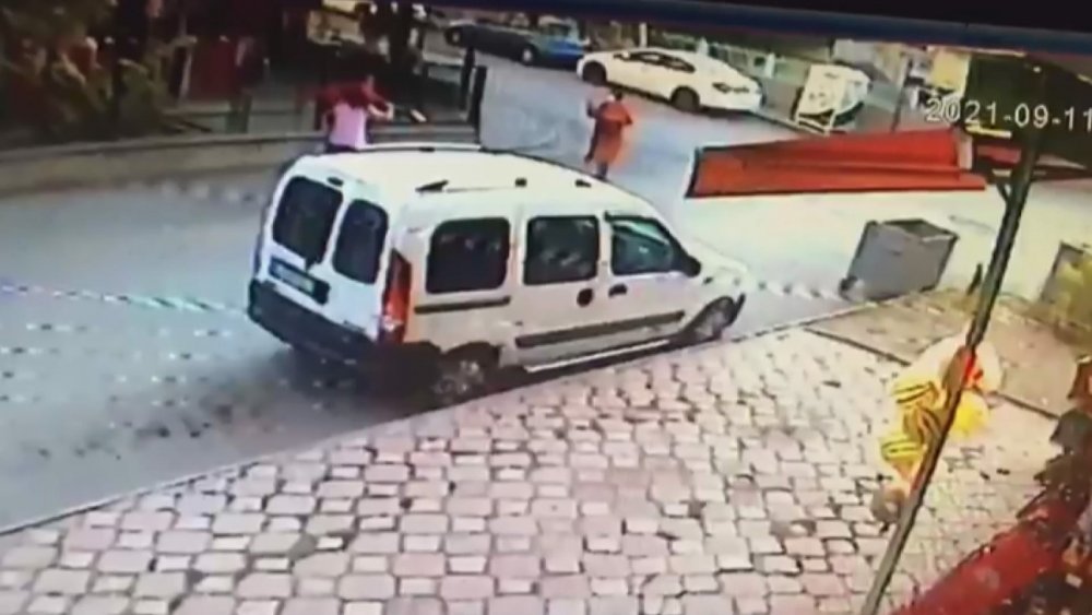 Kayınpederiyle tartıştı eşini bacaklarından vurdu!