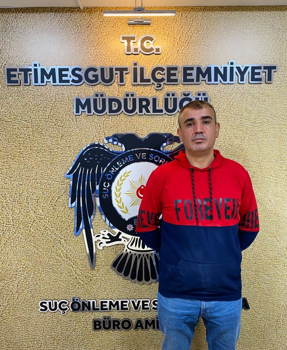 Kayınpederiyle tartıştı eşini bacaklarından vurdu!