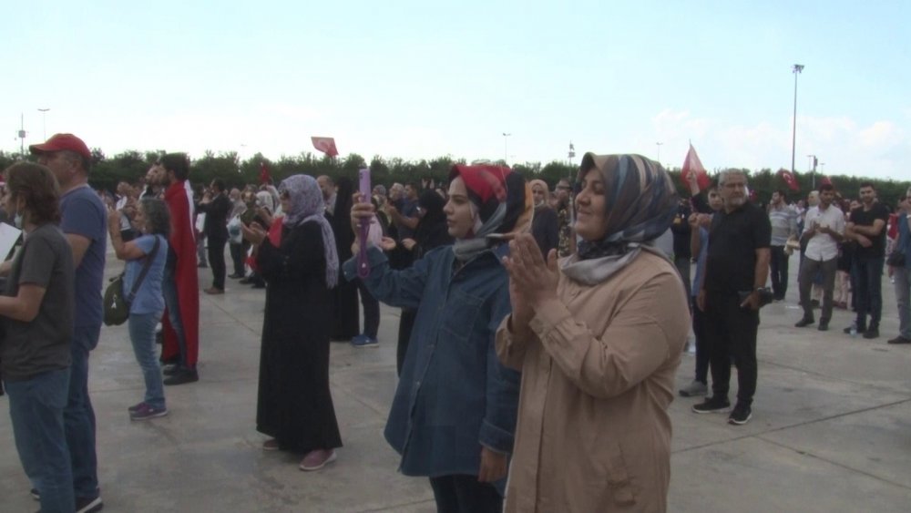 Küresel salgın ve aşı dayatmasına karşı Maltepe’den tek ses! 'Benim bedenim benim kararım'