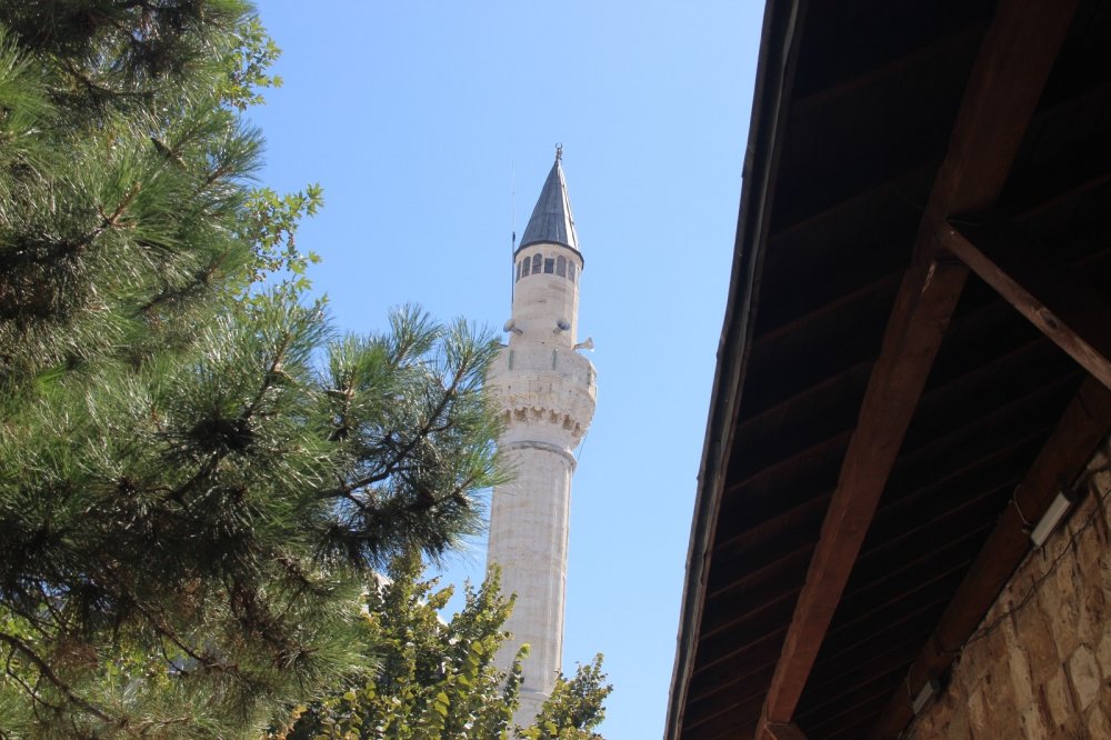 Osmanlı yadigarı Lala Mustafa Paşa Külliyesi 445 yıldır hizmet veriyor