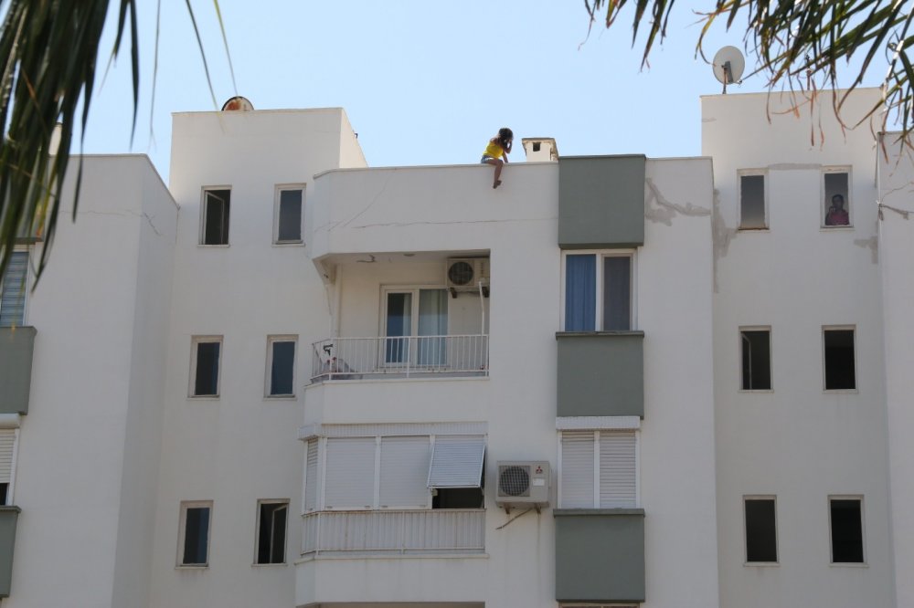 Haczedilip evinden çıkartılan eski hostes isyan etti!