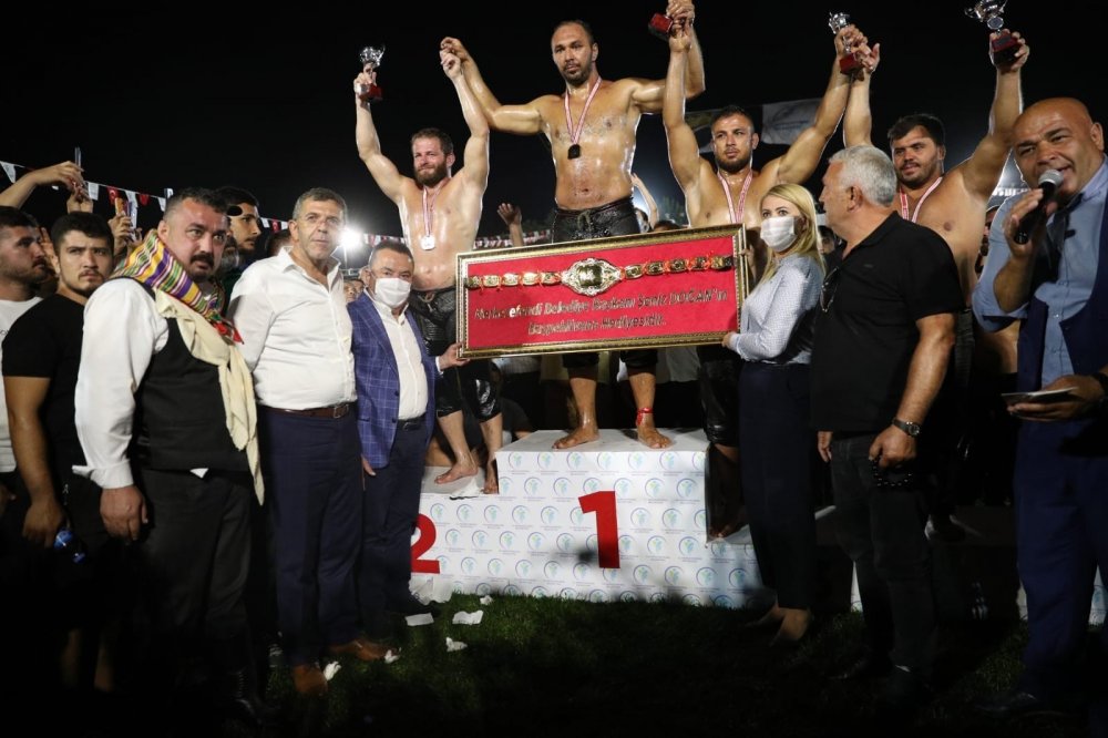 İki şampiyon yine karşı karşıya geldi! İsmail Balaban boy gösterdi