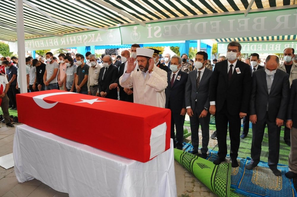 Konya aslanına veda etti! Şehit Ömer Faruk Erdem anne ve babasına kavuştu