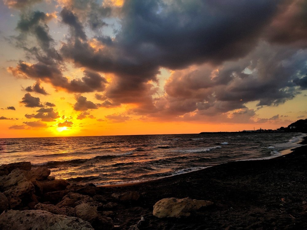 Hatay'da gün batımı görenleri mest etti