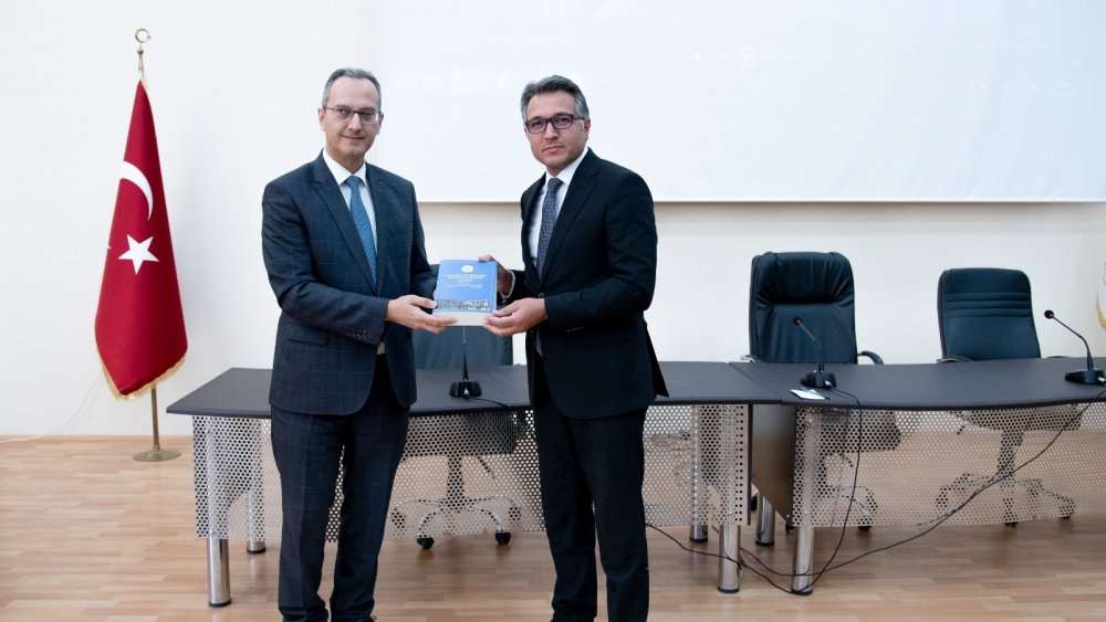 Selçuk Üniversitesi Rektörü Aksoy'dan terör örgütlerine mesaj