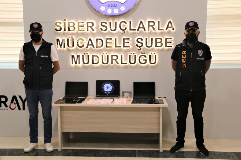 'Garantili bahis' kuponu ile sosyal medyadan dolandıran şebekeye çökertildi! 27 gözaltı