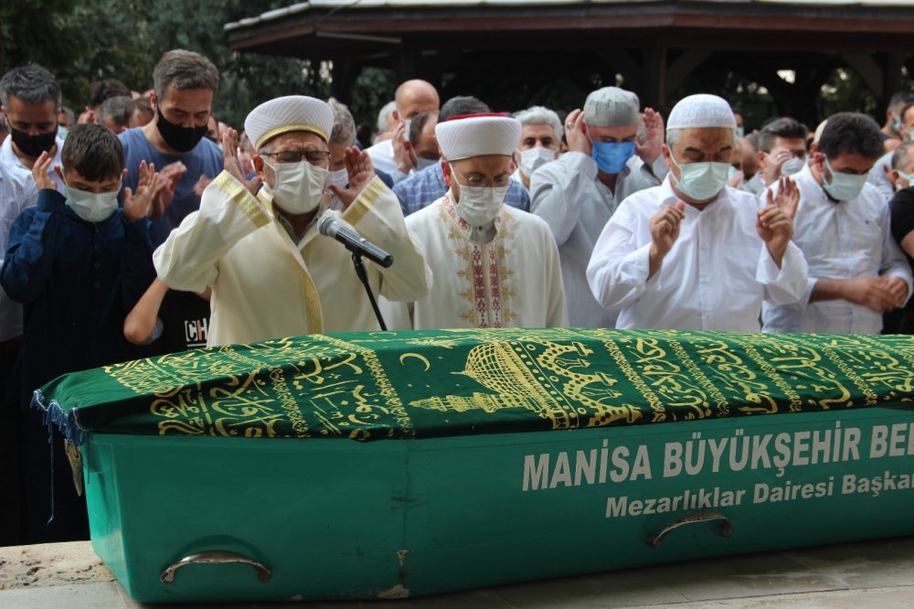 Korona virüse yenik düşen Doktor Hasan Feyzi Katıöz dualarla defnedildi