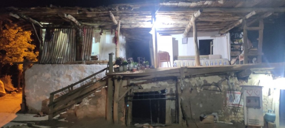 Denizli’de deprem! Hasar oluşan ev tahliye edildi