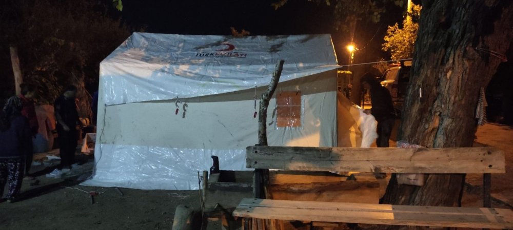 Denizli’de deprem! Hasar oluşan ev tahliye edildi