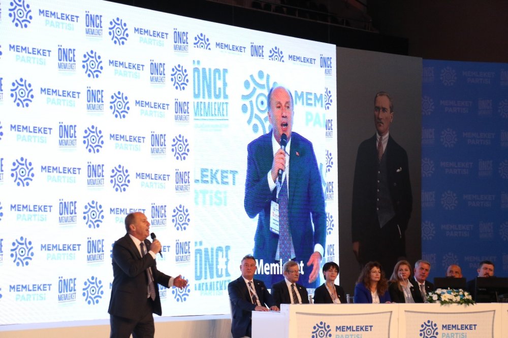 Muharrem İnce cumhurbaşkanlığına adaylığını açıkladı