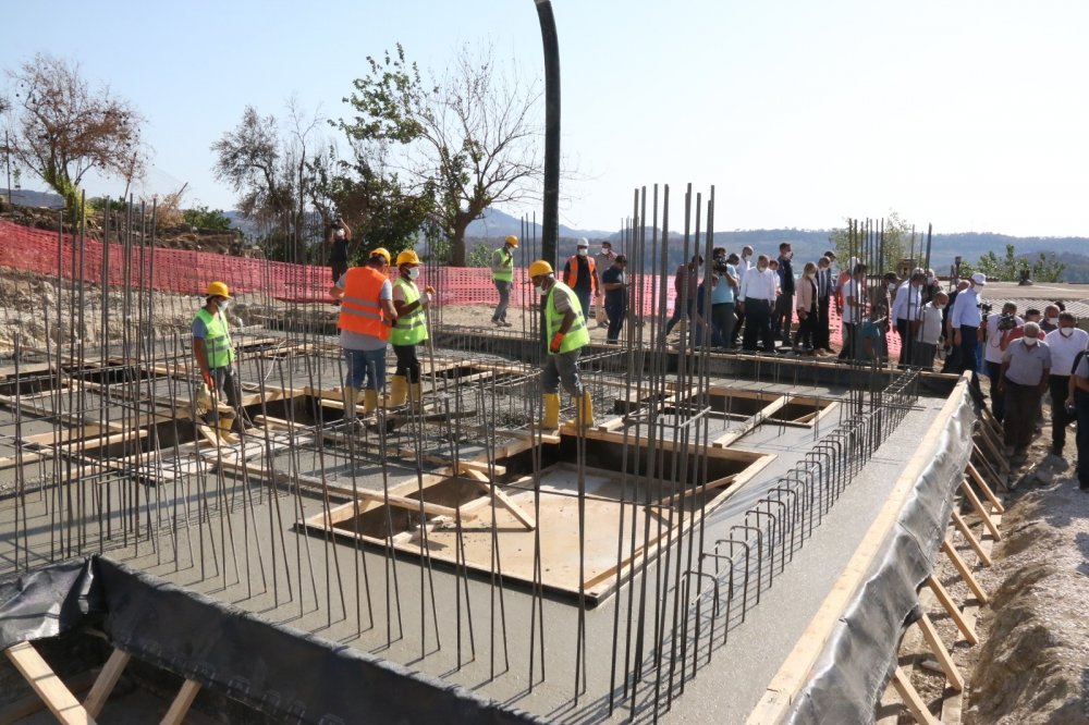 Antalya Manavgat'a yapılacak olan evlerin görsellerini Bakan Murat Kurum paylaştı