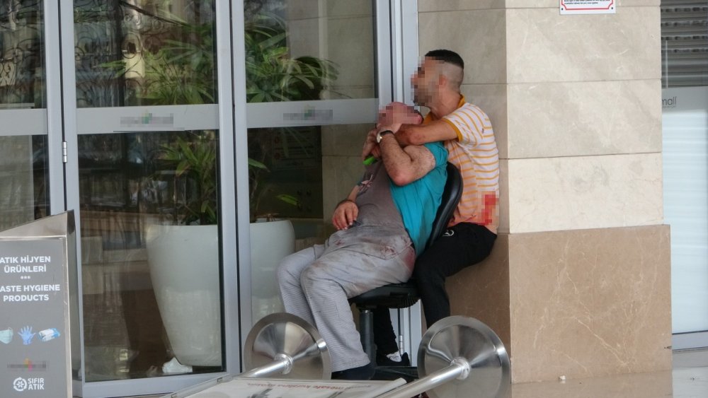 Antalya'da dehşet anları! Önce kendini kesti sonra rehin aldı