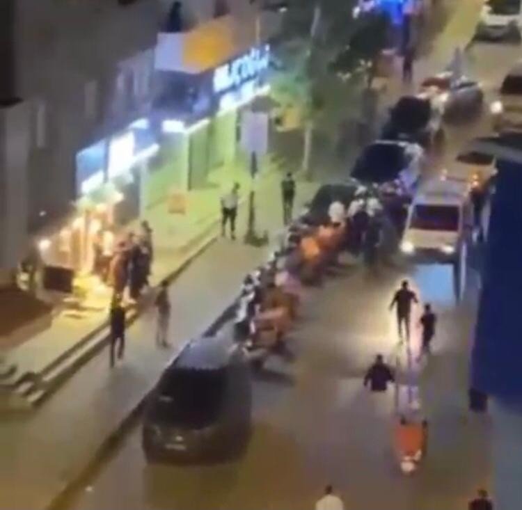 Bu nasıl düğün? Bıçaklı kavga ve 1'i ağır 6 yaralı