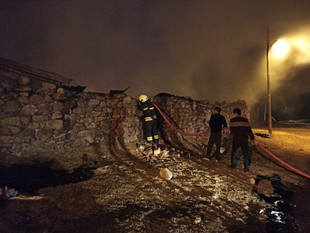 Konya'da yangınlar durmuyor! Yüzlerce hayvanın canını o hareket kurtardı