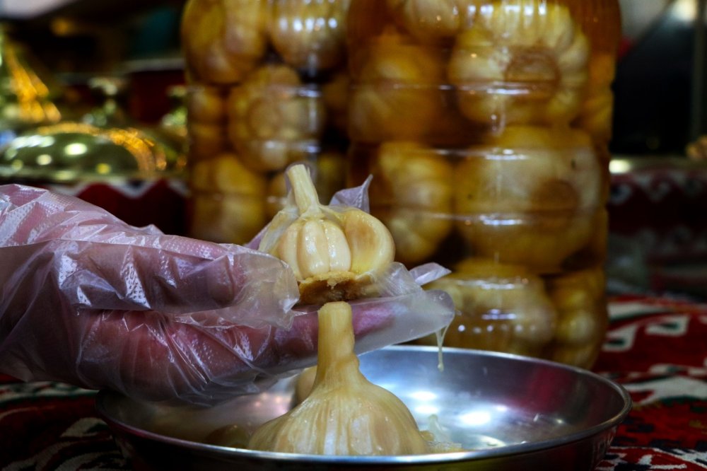 Sosyal medyanın en faydalı paylaşımı! Şifa deposu 'sarımsak turşusu'