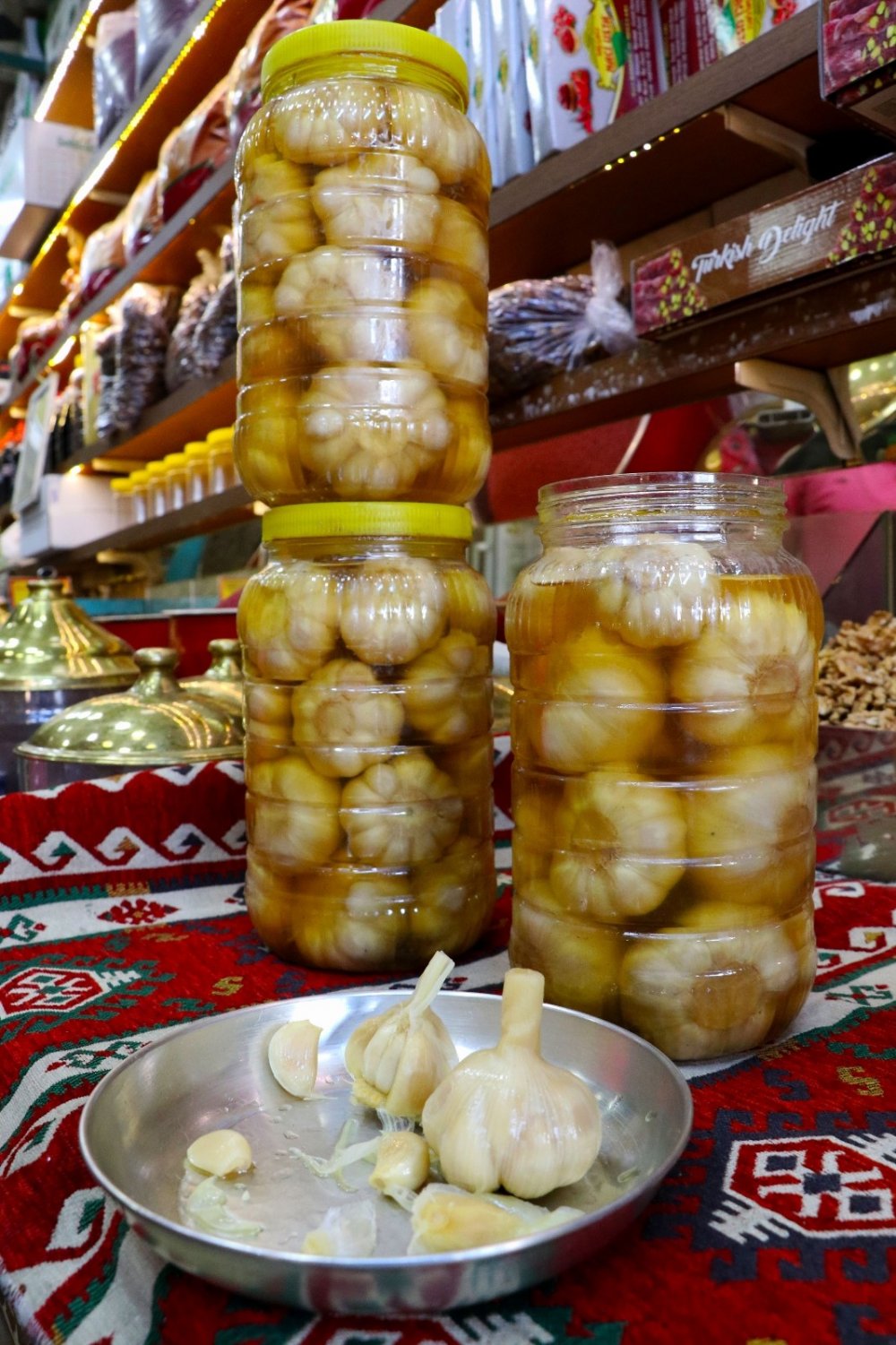 Sosyal medyanın en faydalı paylaşımı! Şifa deposu 'sarımsak turşusu'