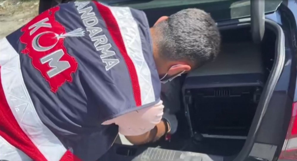 Yolcu otobüsüyle taşınan solunum cihazından 65 kilo eroin çıktı