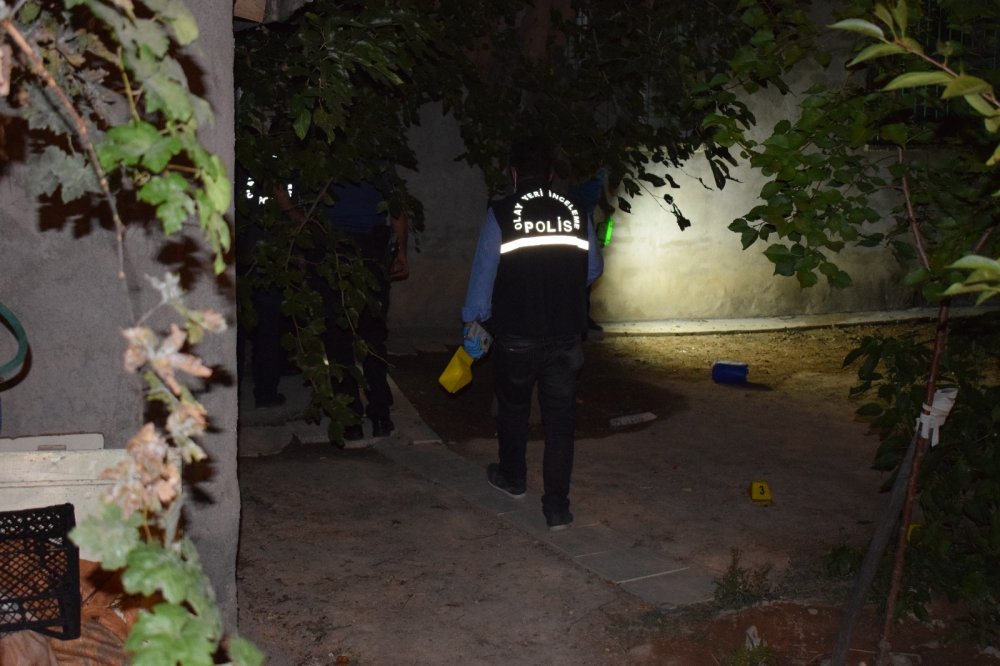 Malatya'da düğünde bıçaklı ve silahlı kavga çıktı! 3 yaralı