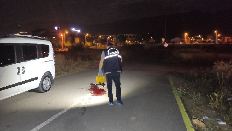 Sabıkalı eski nişanlı kapıya dayandı! Kayınbiraderi tarafından bıçakla ağır yaralandı