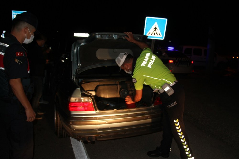 Konya'da hareketli gece! 60 kilometre kaçan şahıs yakalandı