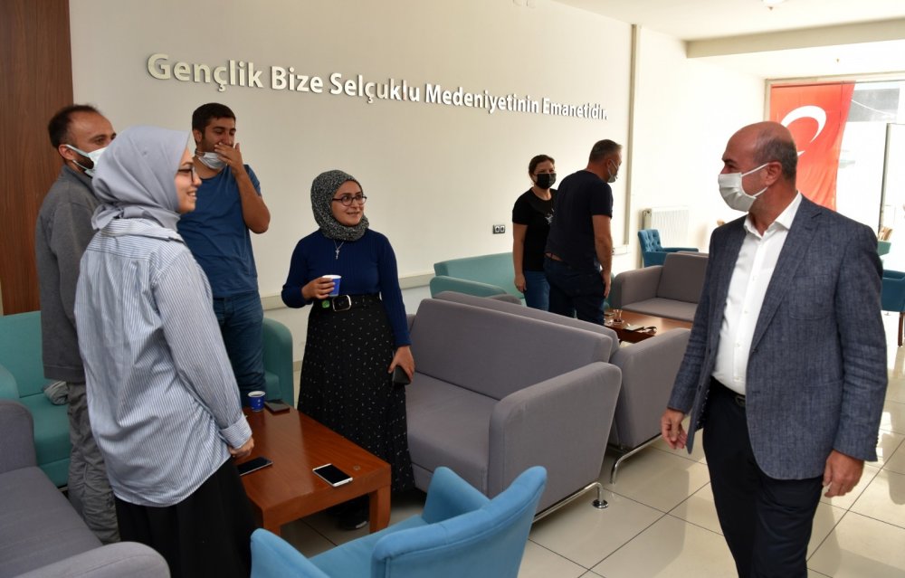 Selçuklu Belediye Başkanı Pekyatırmacı'dan gençlere 10 öğüt