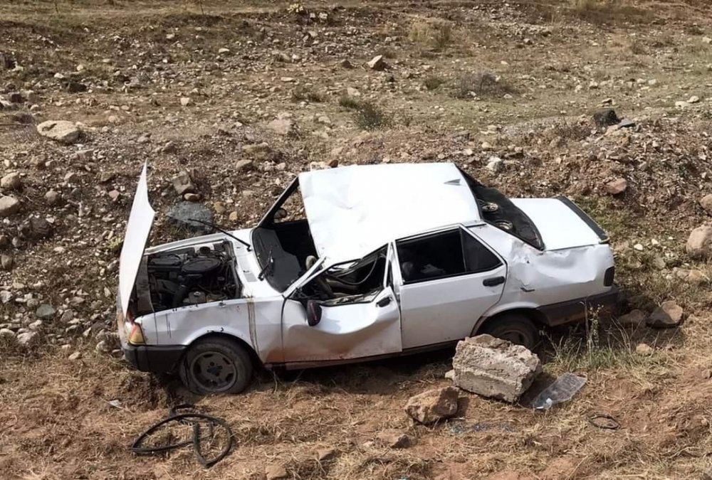 Ankara’da şarampole uçan araçta 1’i ağır 3 kişi yaralandı