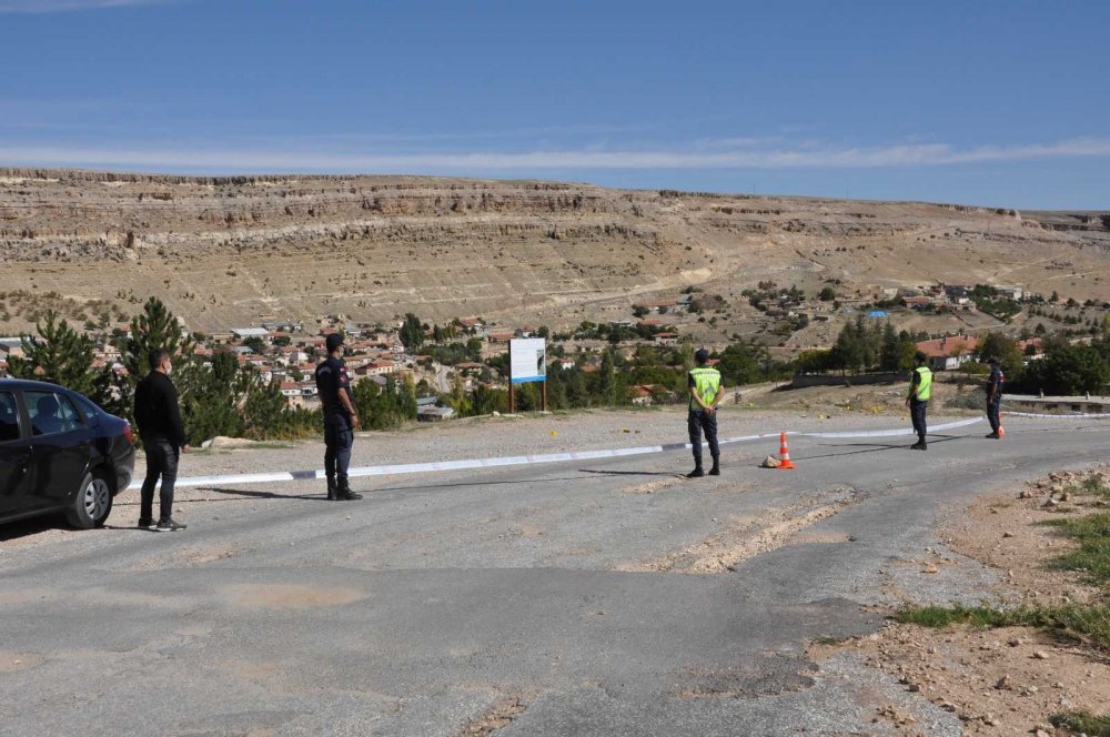Kaza ihbarına giden ekipler cinayetle karşılaştı! Mehmet Şanlıtürk'ün cesedi 100 metre ileride bulundu