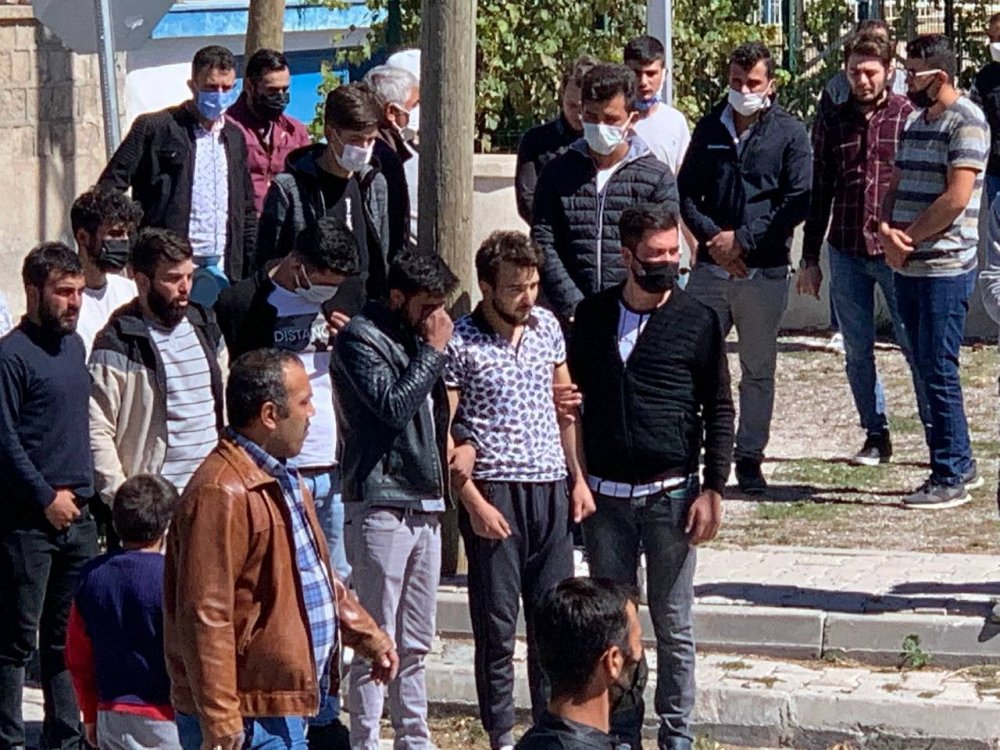 LPG patlaması sonucu çıkan yangında ölen 11 yaşındaki Yaşar Can Davutoğlu toprağa verildi