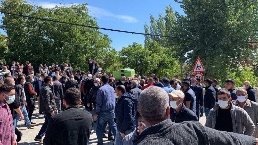 LPG patlaması sonucu çıkan yangında ölen 11 yaşındaki Yaşar Can Davutoğlu toprağa verildi