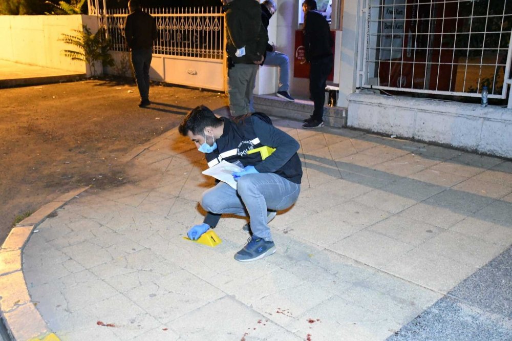 Arkadaşların telefonda küfürleşme kavgası kanlı bitti!