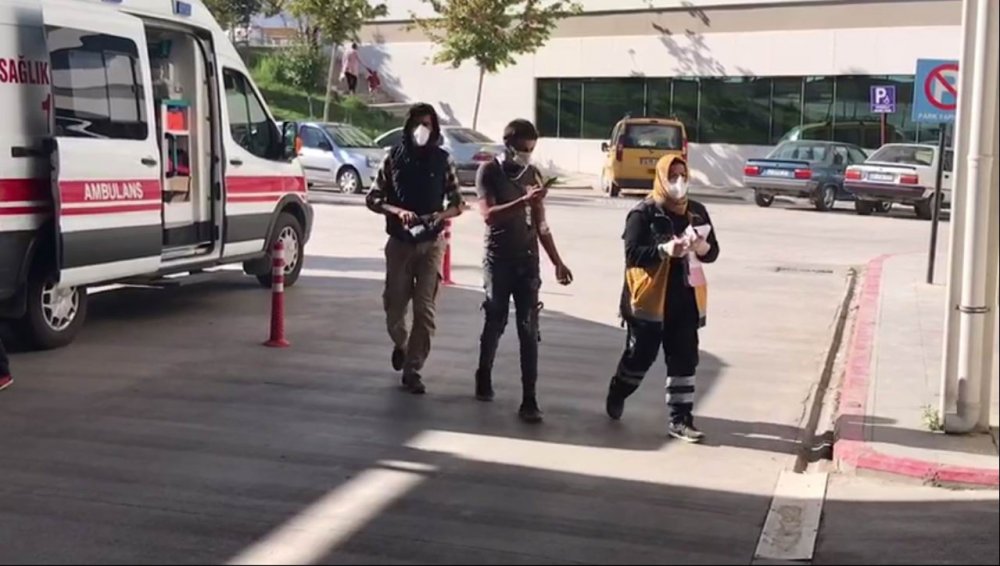 Karaman'da minibüs devrildi! 1 ölü 20 yaralı