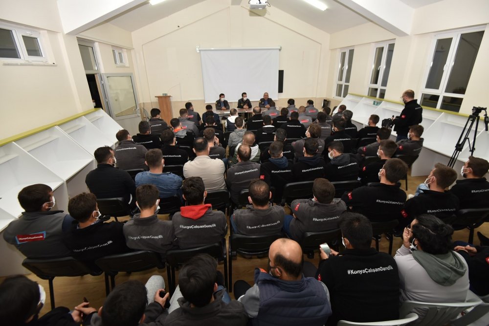 Konya Çalışan Gençlik Meclisi Beyşehir kampında! Başkan Kılca ve Kavuş gençlerle buluştu