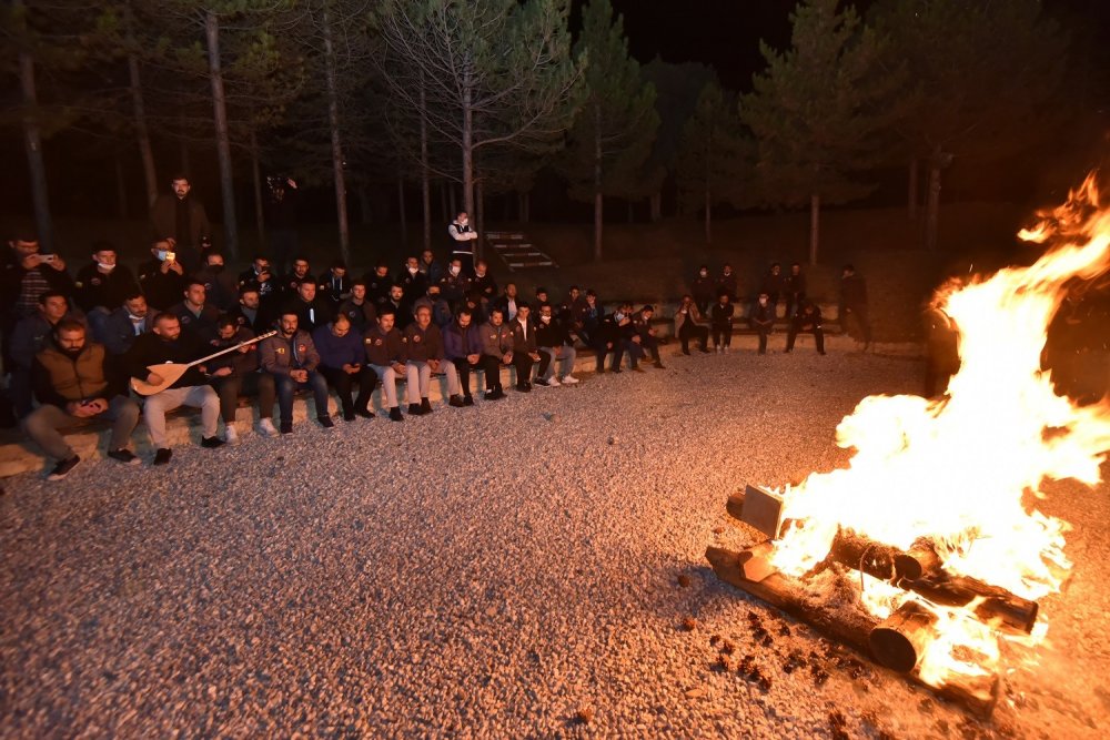 Konya Çalışan Gençlik Meclisi Beyşehir kampında! Başkan Kılca ve Kavuş gençlerle buluştu