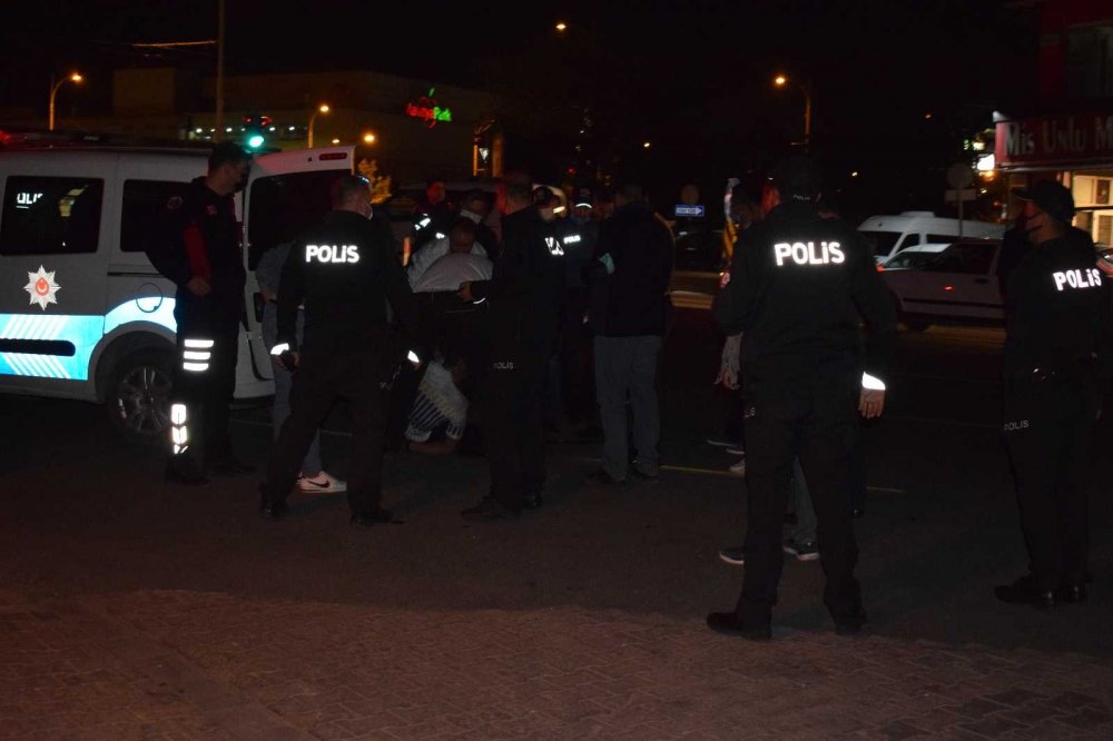 2 ayrı suçtan aranan şahıs polis merkezine gitmemek için ortalığı birbirine kattı! Biber gazı ile durduruldu