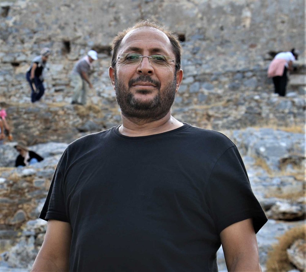 Antik kent Anemurium’da heyecanlandıran keşif! 2 bin yıllık 4 insan iskeleti bulundu