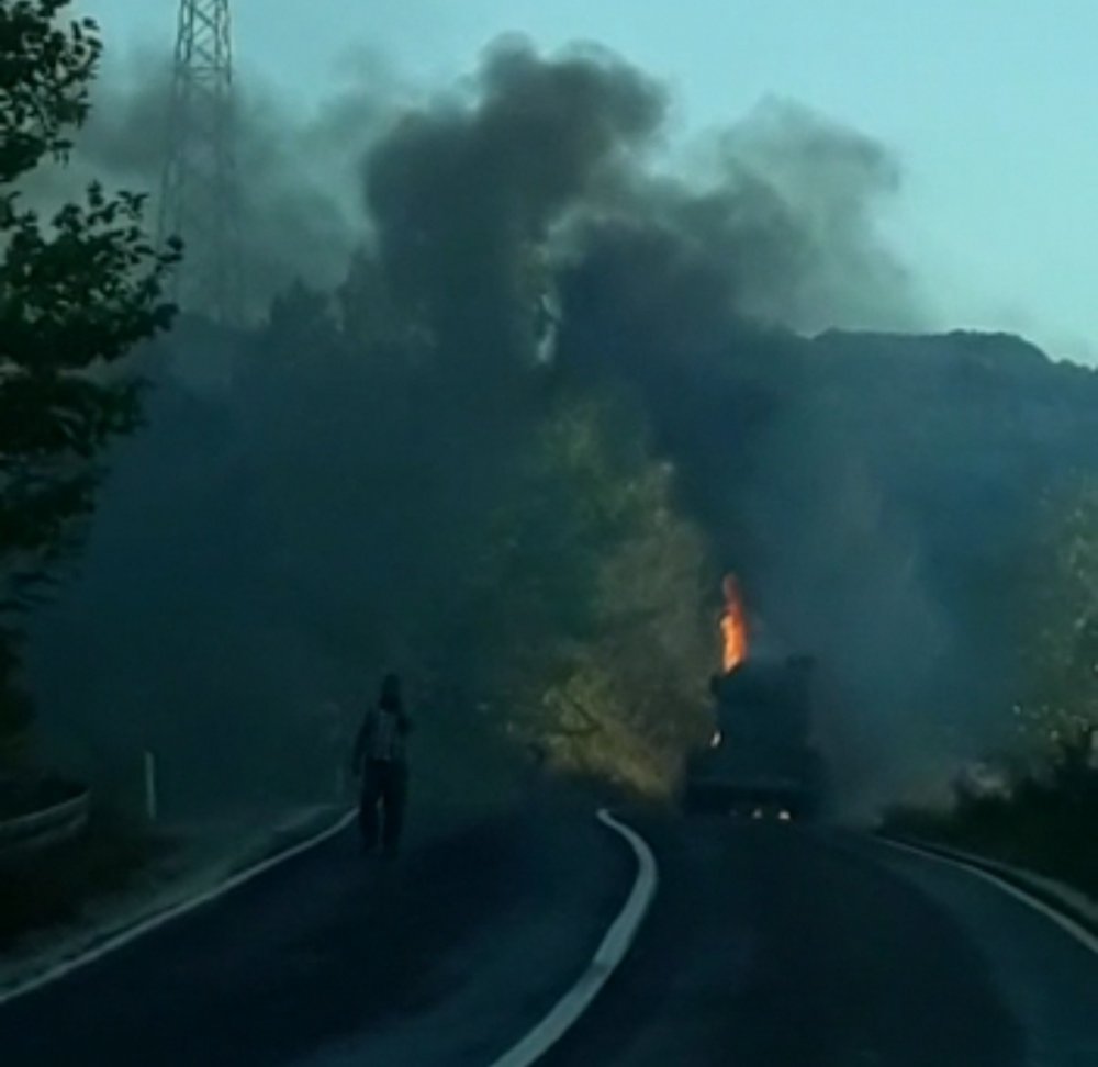 Asit yüklü tankerde korkutan yangın