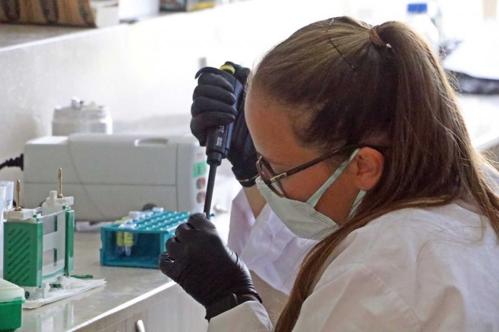 Covid-19’a karşı kokteyl aşı! Çocuklarda da güvenle kullanılabileceği iddia edildi