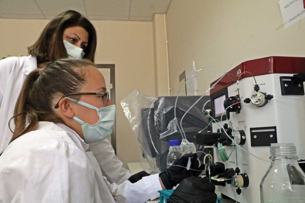 Covid-19’a karşı kokteyl aşı! Çocuklarda da güvenle kullanılabileceği iddia edildi