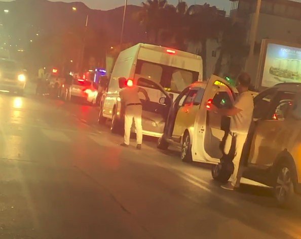 Trafikte dehşet saçan sürücü kovalamaca sonucu yakalandı! Araçtan 2 silah alkol ve uyuşturucu çıktı