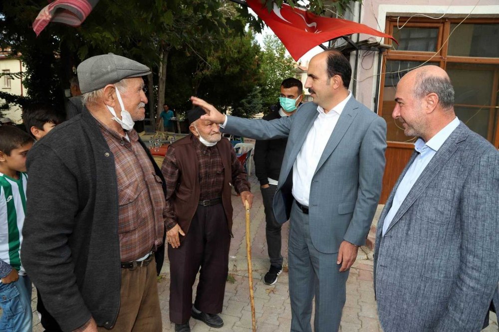 Başkan Altay ve Pekyatırmacı Başarakavak ve Tepekent'te vatandaşları dinledi