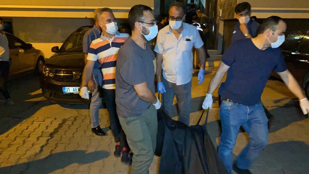 Evde ölü bulunan anne ve 2 çocuğunun cesetleri morga kaldırdı