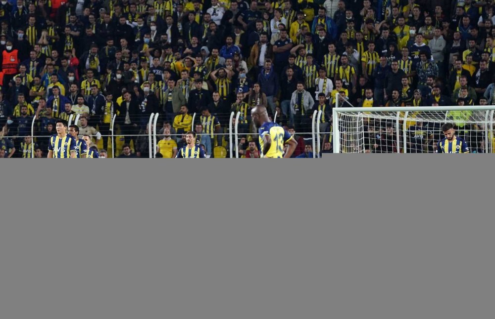 Fenerbahçe Olympiakos'a ağır yenildi