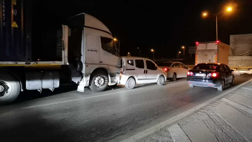 Konya plakalı tırın önünü kesen beyzbol sopalı saldırgan dehşet saçtı!