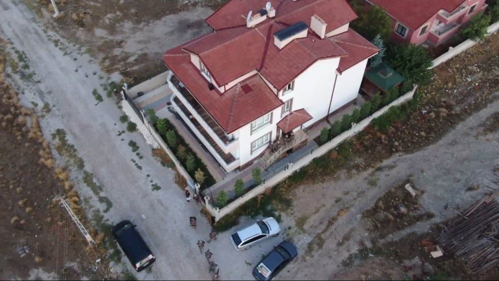 Konya'da şafak vakti eş zamanlı operasyon! Sözde mahkeme kurup infaz yapan suç örgütü çökertildi