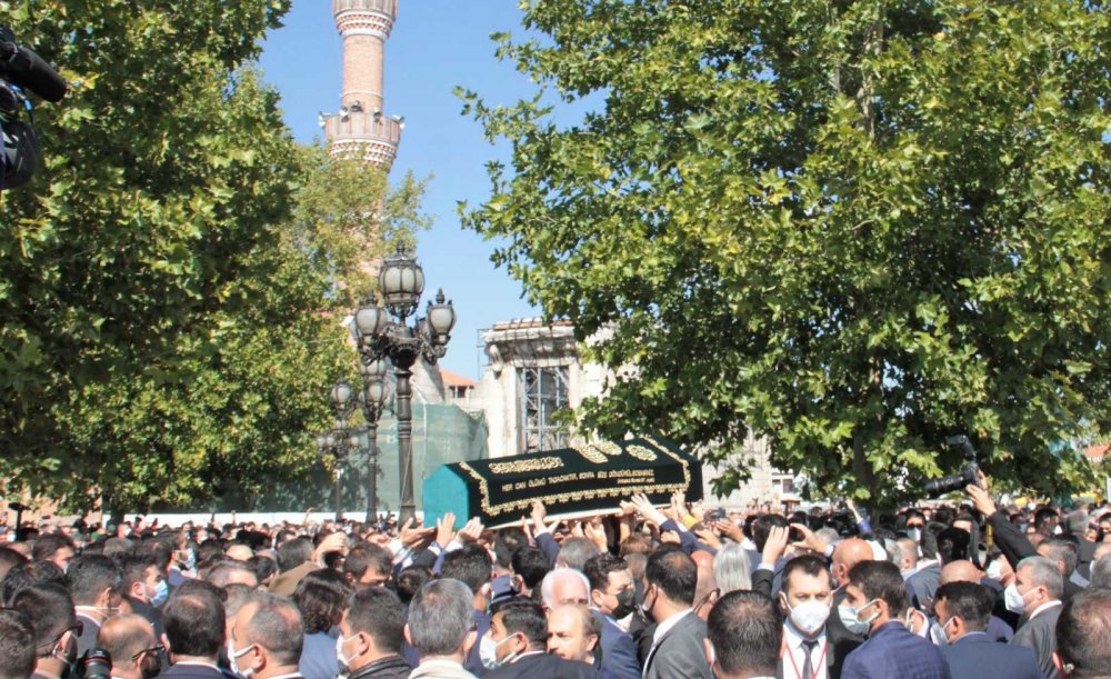 Oğuzhan Asiltürk Hakk'a uğurlandı! Cenazesi liderleri buluşturdu